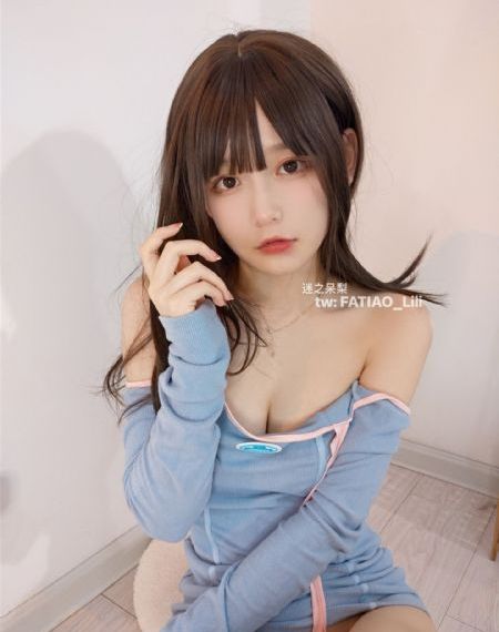 小小蜜桃4_蓝光电影完整版在线观看