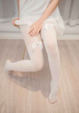 女大学生的沙龙室女主_720在线观看